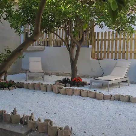 Guest house S'arenada 3*